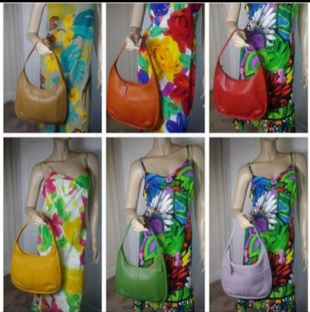 @lorac2015 COME SEE SELECT STYLES LIKE THIS IN MY CLOSET OF VINTAGE COACH BAGS