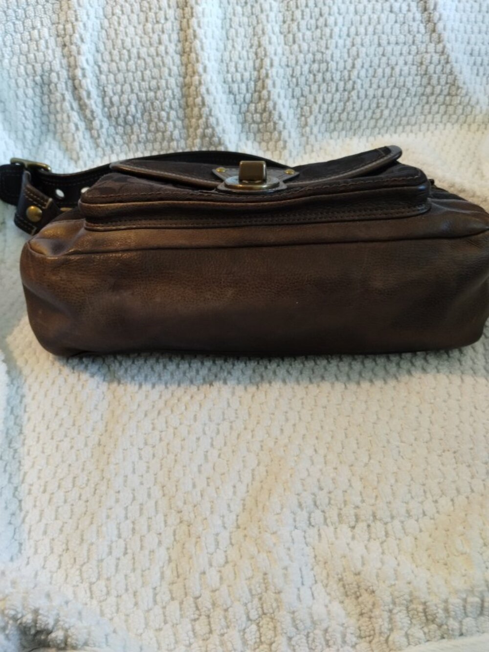 Vintage Legacy Coach Shoulder Bag